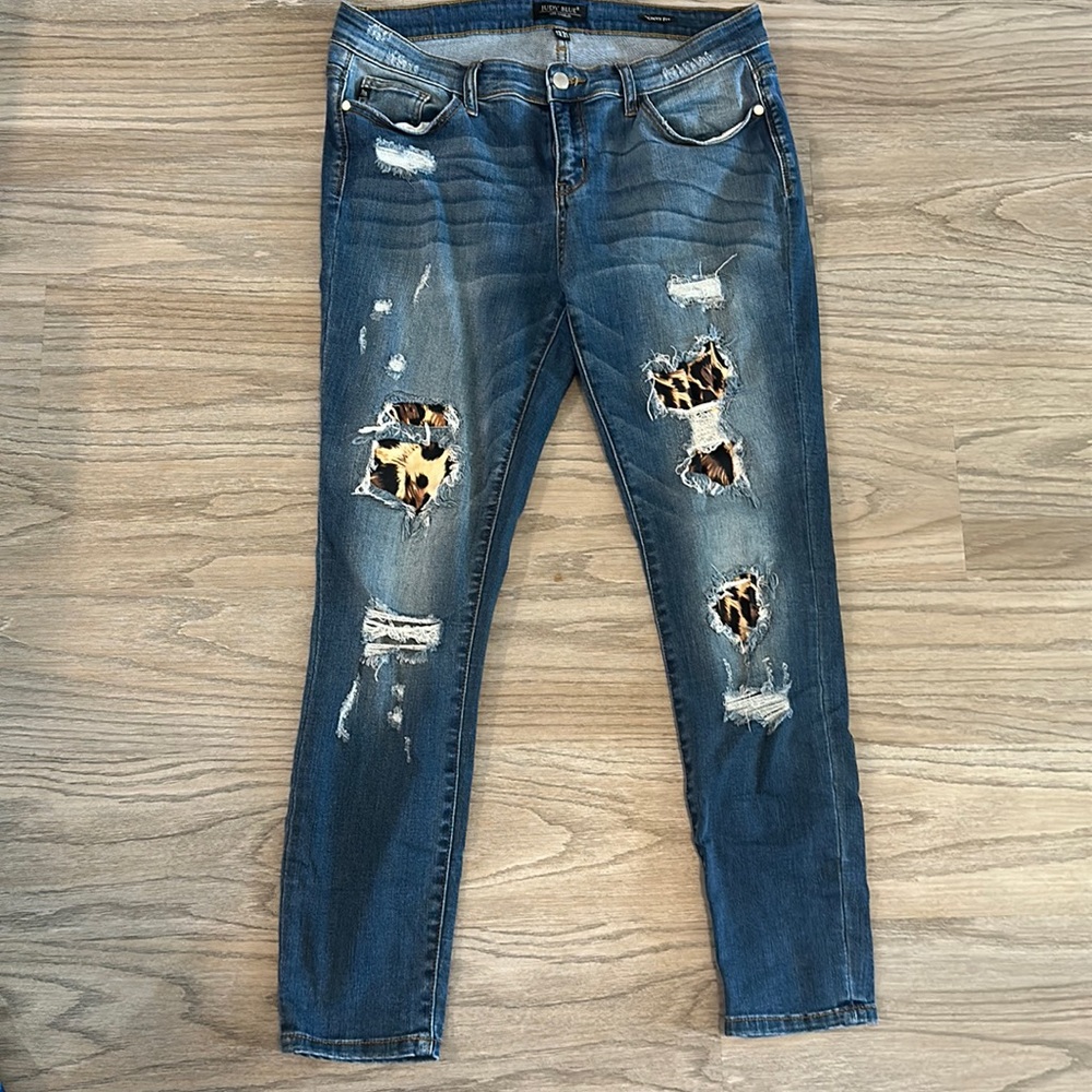 Judy Blue Cheetah insert Jeans 13/31